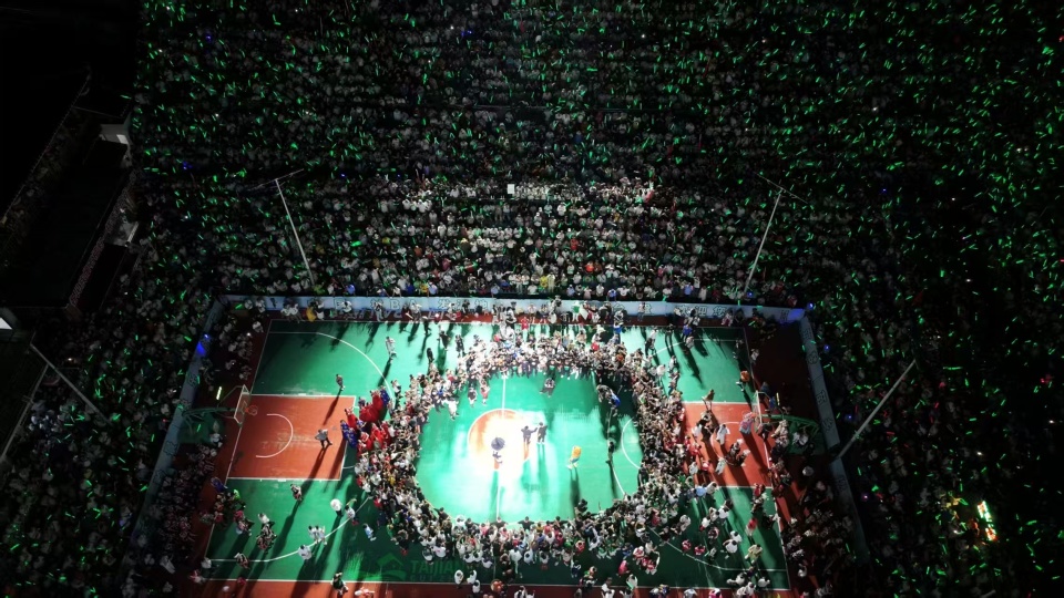 麦迪观看了, 会主任岑江 麦迪观看了, 会主任岑江